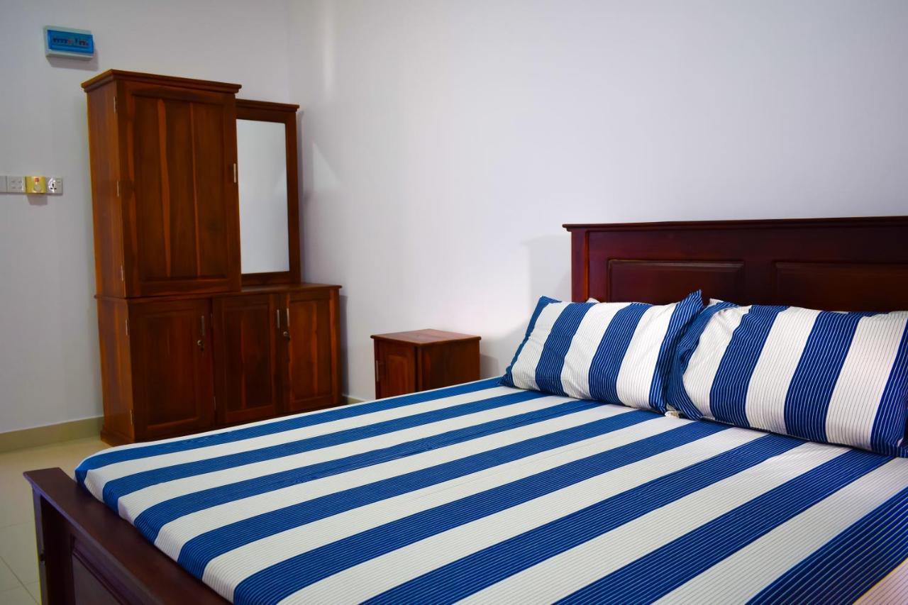 Catamaran6 Guest Inn Trincomalee Kültér fotó